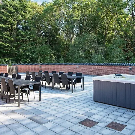 26 Person In Nimtofte-by Traum *