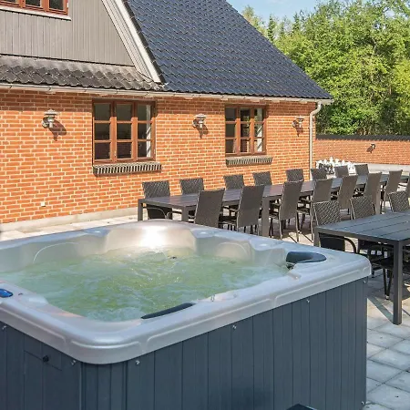 26 Person In Nimtofte-by Traum * Nimtofte