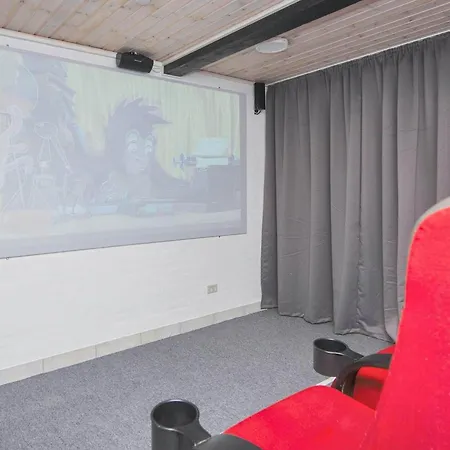 26 Person In Nimtofte-by Traum * Nimtofte